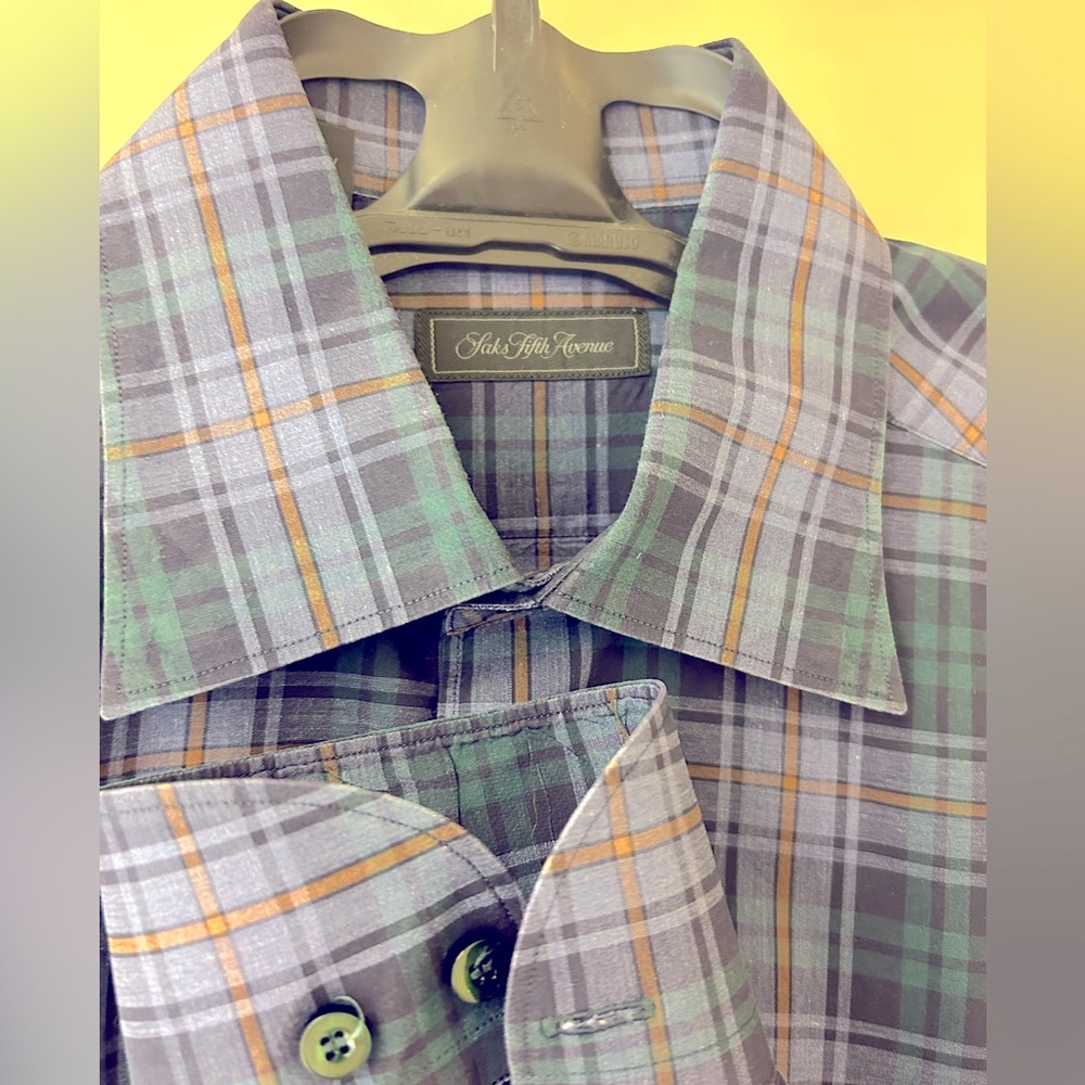 Deep purple Saks shirt like NEW and perfect for a casual night out.